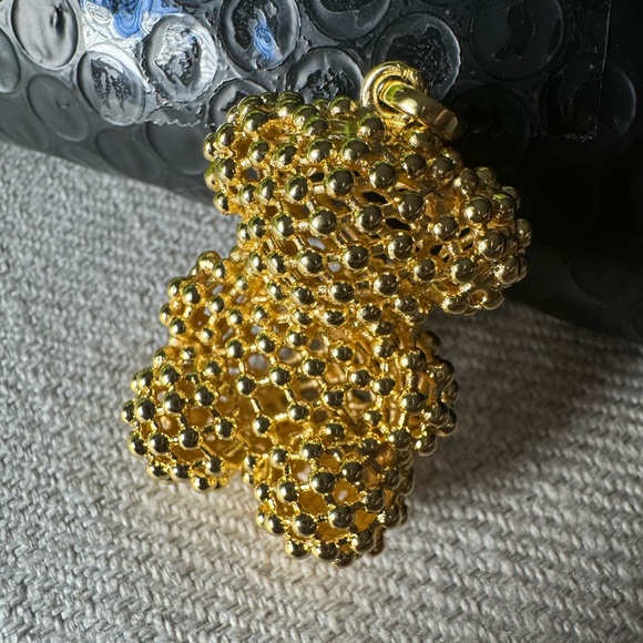 NEW TOUS Bold Bear texturized gold pendant 18 kt - Picture 7 of 8